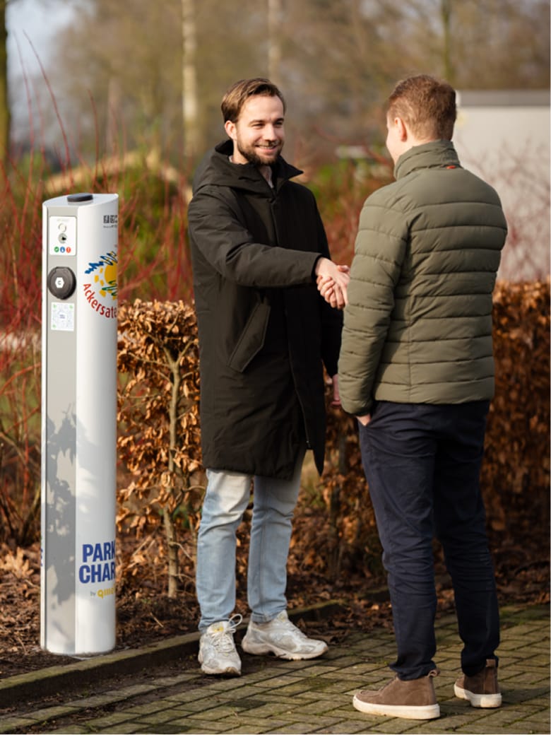 In 3 stappen naar een zorgeloze laadinfrastructuur In 3 stappen naar een zorgeloze laadinfrastructuur voor jouw recreatiepark